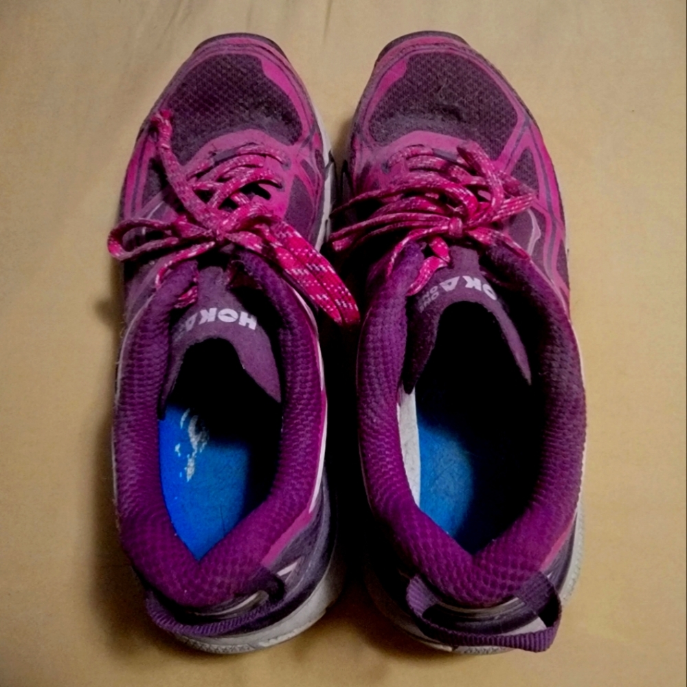 Hoka size 5 Running shoes